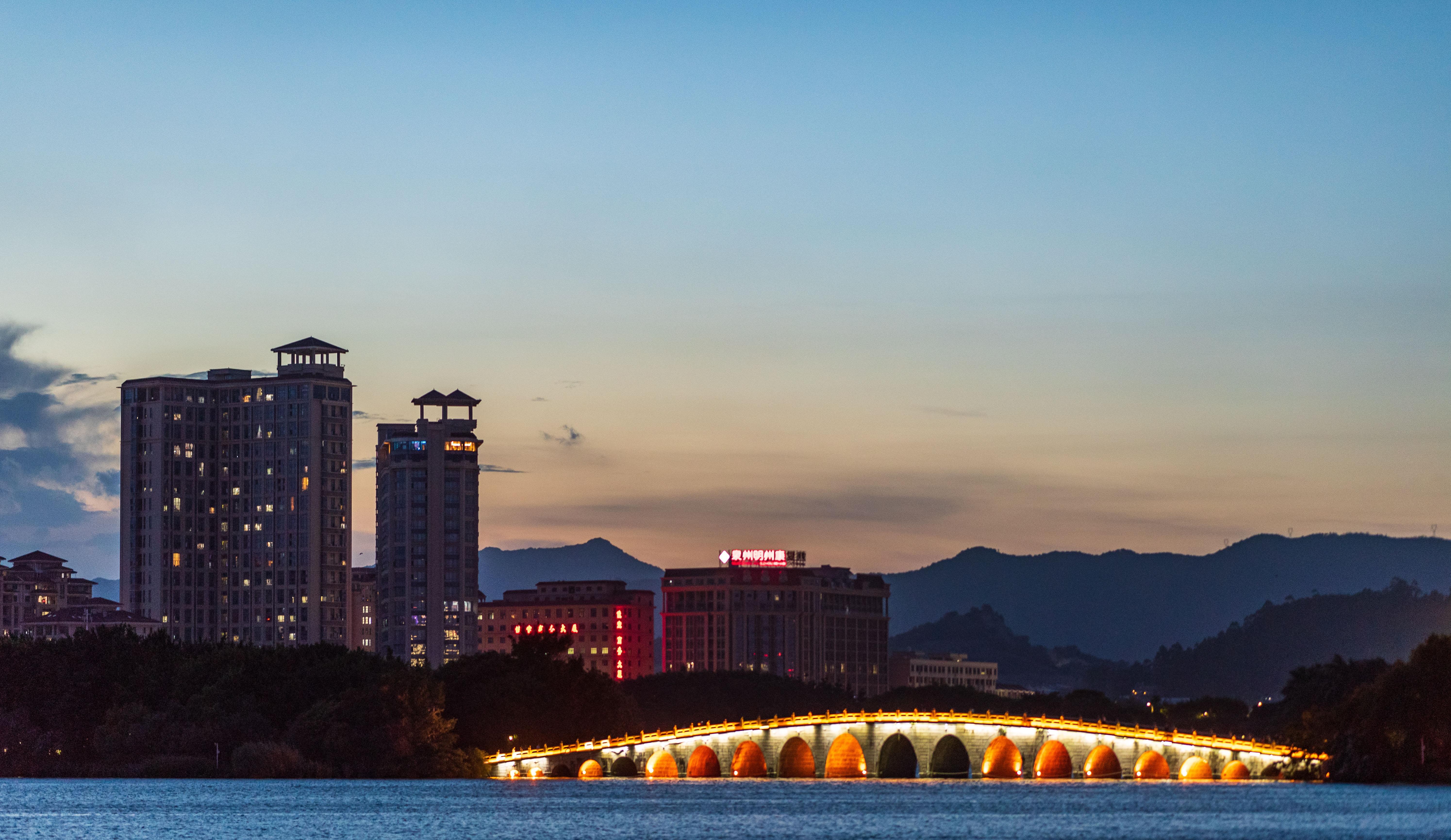 泉州风光夜景视频下载_(泉州风光夜景视频下载安装)
